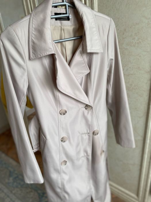 Тренч продаётся 42 рр