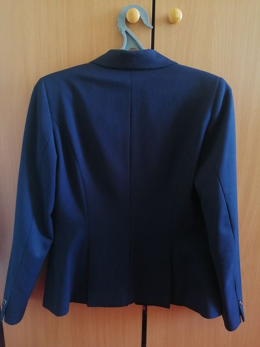 Продам школьную форму для девочек