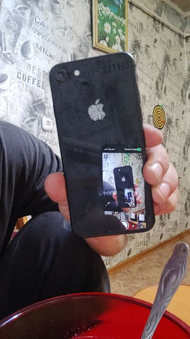 Продам iPhone 8 цена договорная