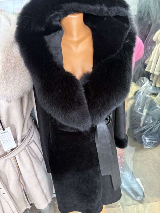 Палто от астраган с естествен косъм лисица