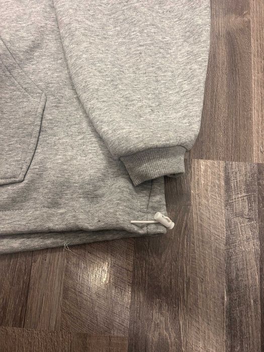 Hanorac gri cu fermoar la gât