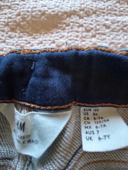 Blugi H&M pentru baieti 6-7 ani IMPECABILI