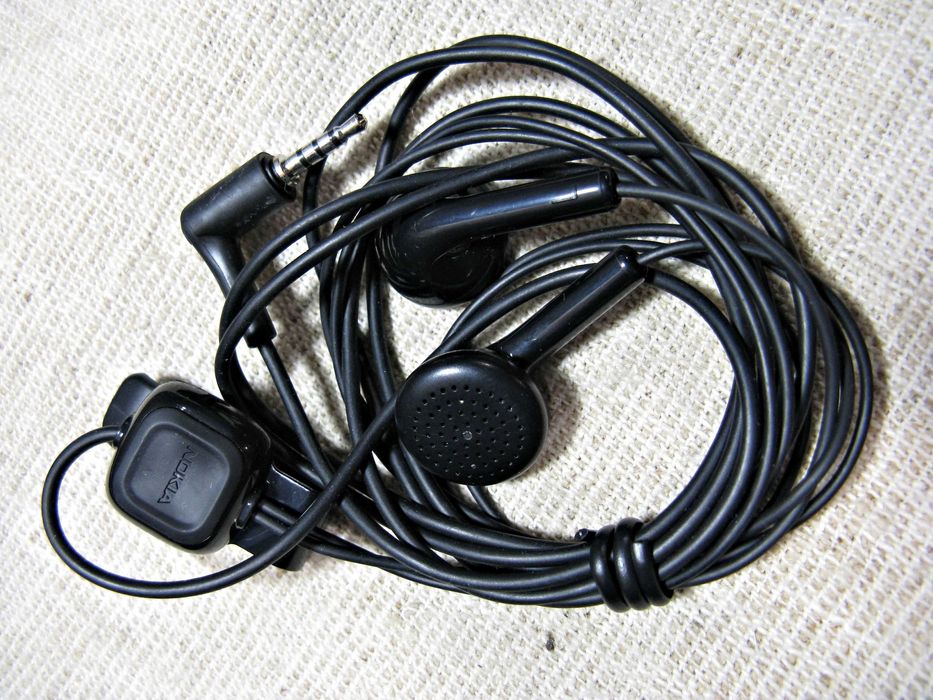 Стари телефони Samsung за части.