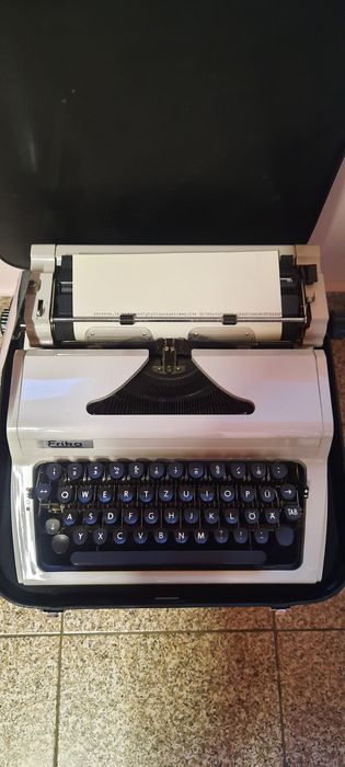 Mașină de scris Erika impecabilă