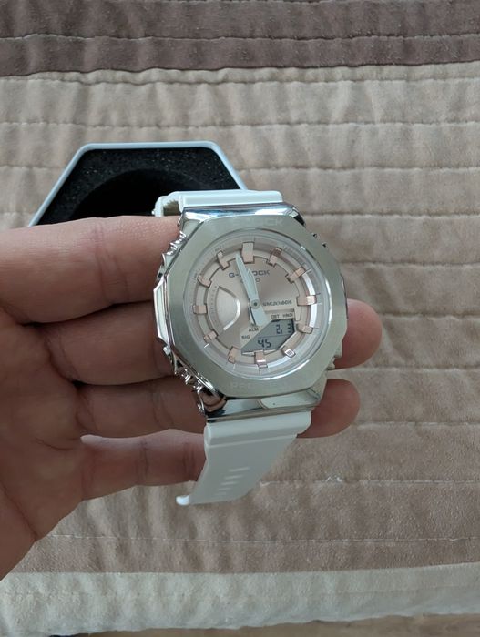 Продавам часовник G Shock