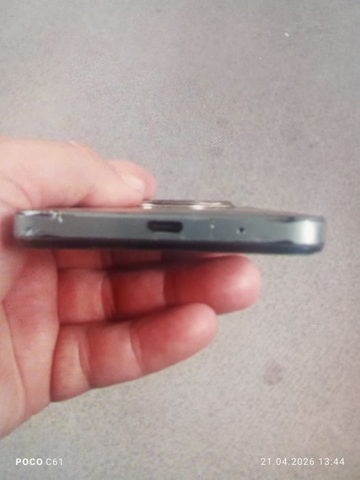 Продам Телефон POCO. C61