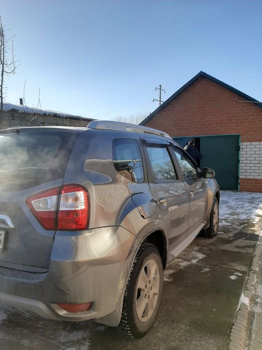 Автомобиль Nissan Tirrano