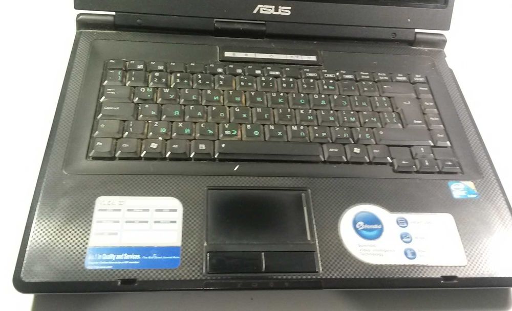 Лаптоп ASUS X58L за части или ремонт (цена за целия лаптоп)