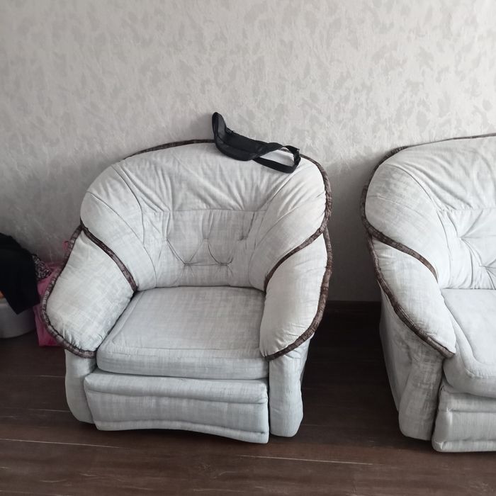 Бесплатно диван и кресло