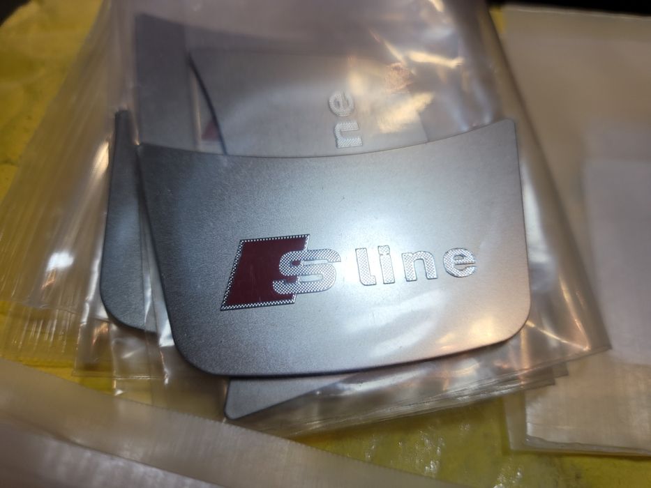 Емблема за волан на Ауди S Line RS S8 S7 S3 S4 S4