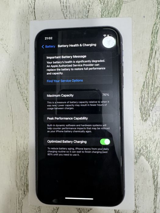 Iphone 11 128GB, ёмкость 76%