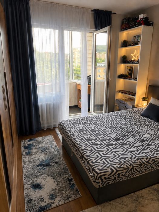 Vand apartament 2 camere in tudor pe str Ramurele
