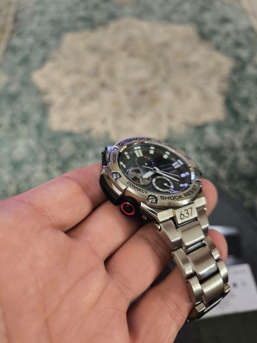 Наручные часы Casio G Shock GST-B100.