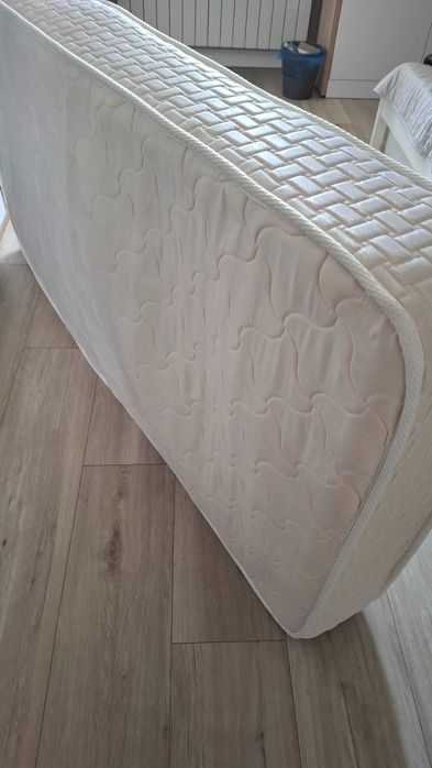Продам матрац 180х90х22