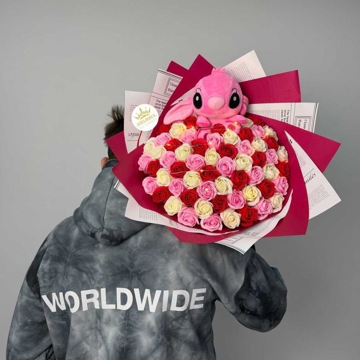 Buchete de flori cu Stitch cu livrare rapida oriunde