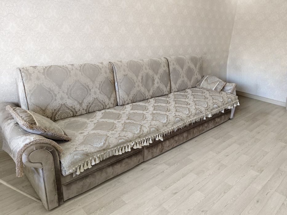 Диван 3 секции 3,30 м.