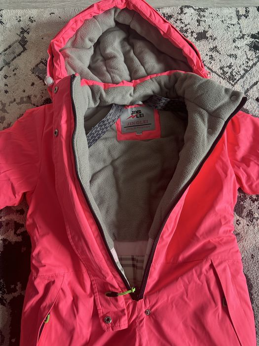 Продам зимние комбинезоны