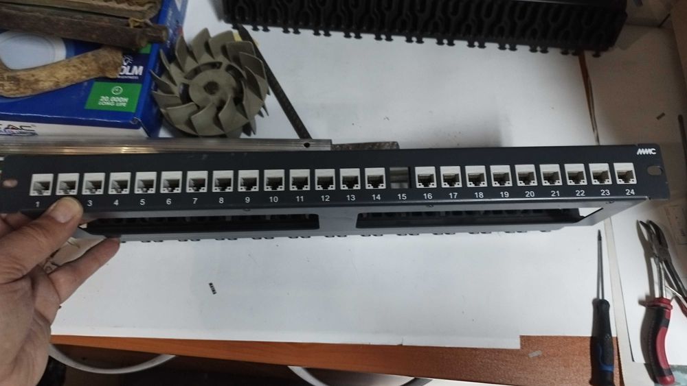 Пач панел 5е cat. - 24 порта за рак - сърварен шкаф 1U MMC