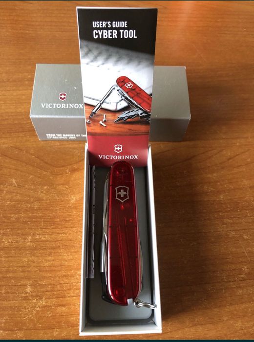 Multitool Victorinox Cyber Tool M 1.7725.T nou