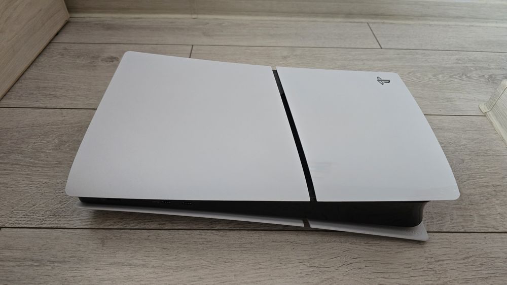Vând Ps5 Playstation 5 Slim 1TB