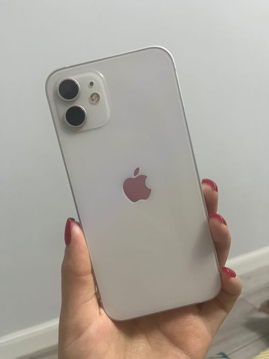 iPhone 12 продам срочно