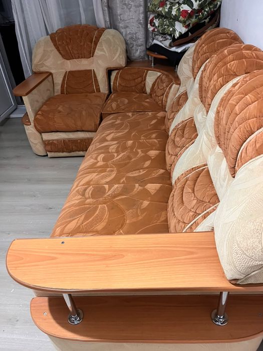 Продаю диван и кресло