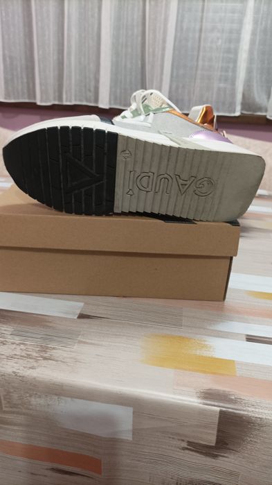 Дамски сникърси Gaudi