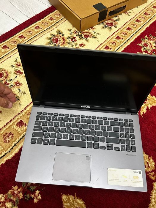 Продам ноутбук новый