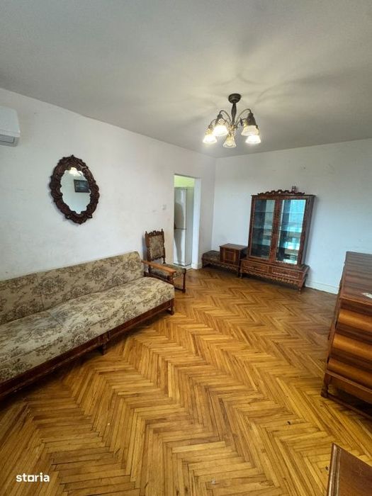Apartament de vanzare, 61 mp, zona Decebal