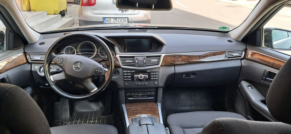 MERCEDES-BENZ E-Class 2012 — imagine 4