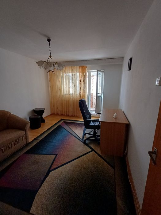 Inchiriez apartament 2 camere