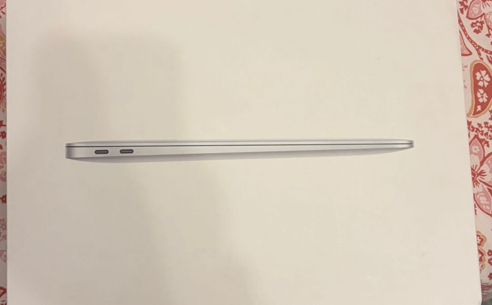 Mcbook Air M1 13 inch,256 gb, magic mouse 3 si dongle