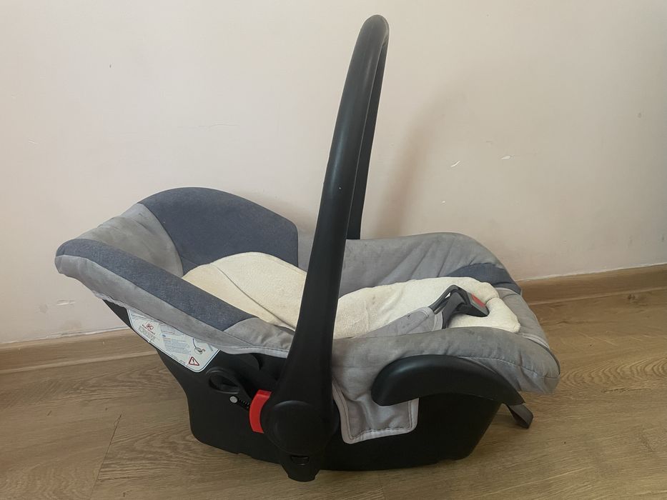 Продам коляску Adamex