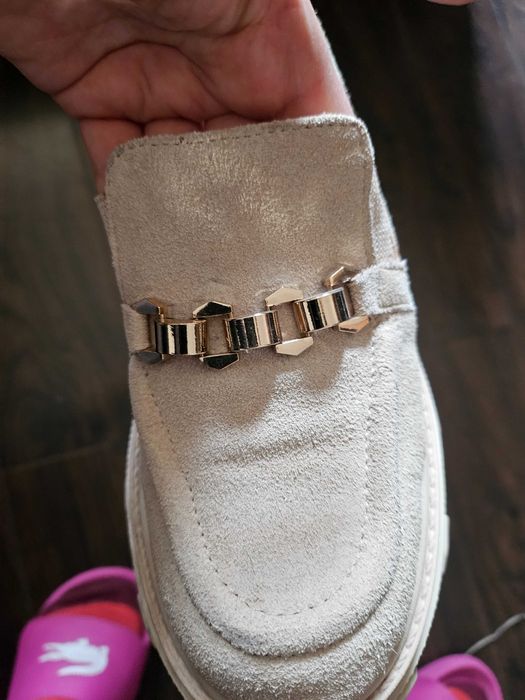 Pantofi din piele intoarsa, marimea 36, pastrati foarte bine