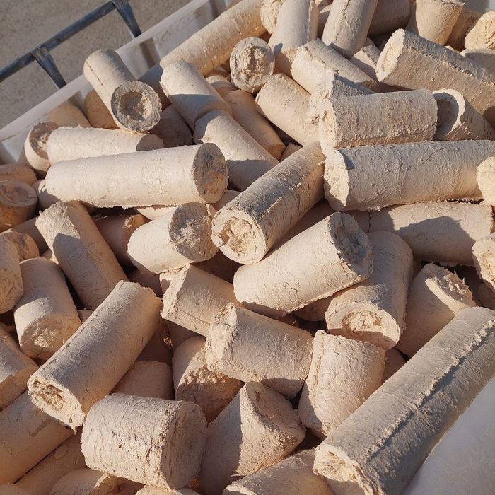 Brichetele  din mesteacăn, tei, frasin și stejar