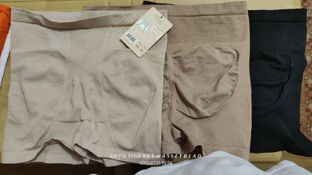 Vand lenjerie de corp noua,costume de baie