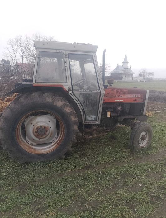 Tractor de vanzare