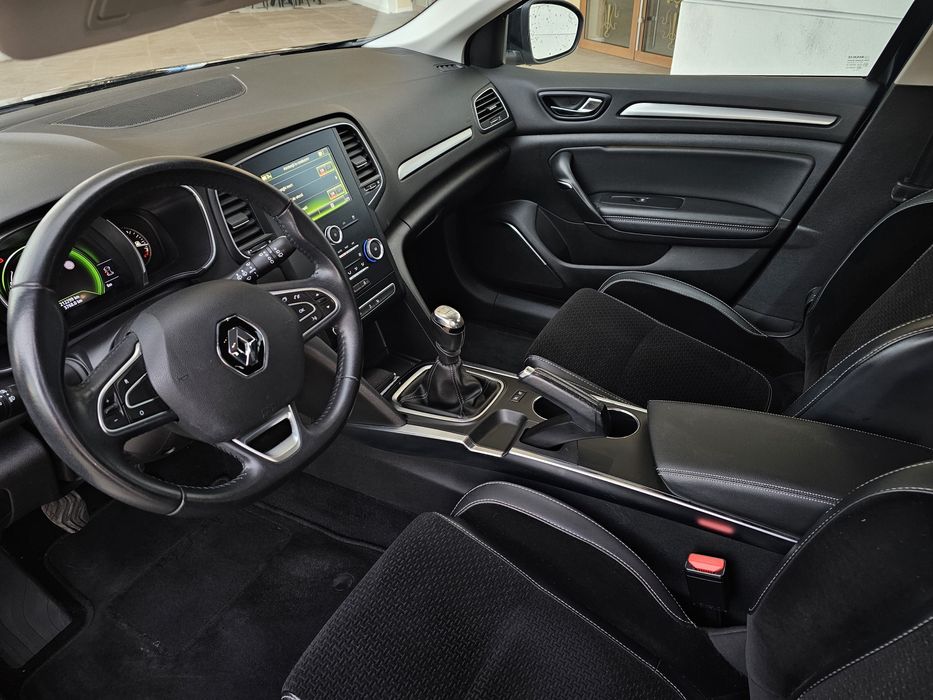 RENAULT MEGANE IV 1.5dci Camera/Key-less/LaneAssist/SideAssist