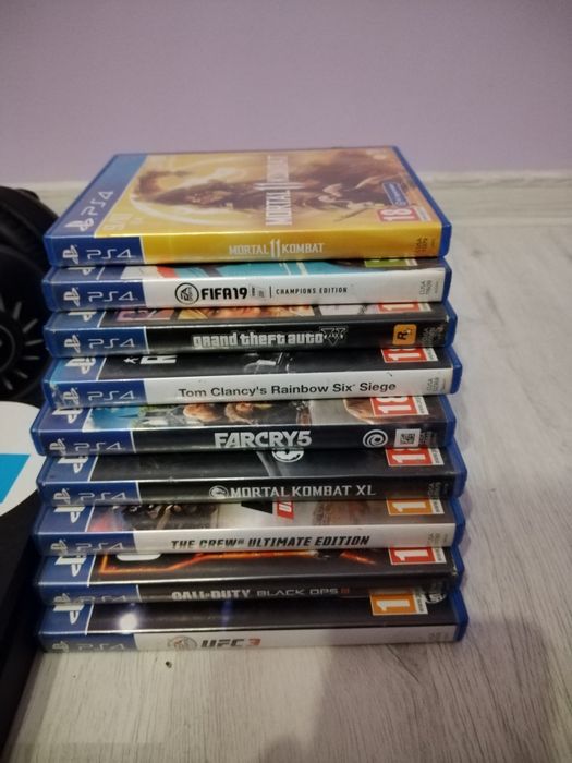 PS4 slim 1 TB și ce se vede este cu totul