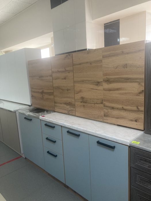 Кухонный гарнитур новый 1.8 м.