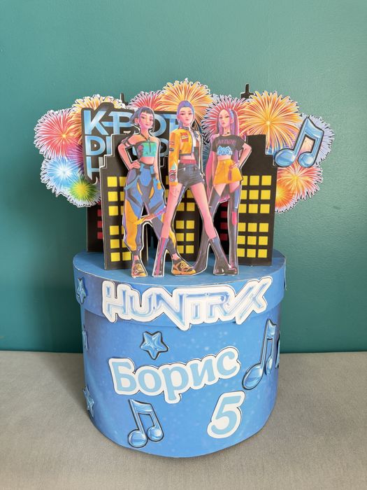 Картонена торта Kpop demon hunters Huntrix Ловци на демони