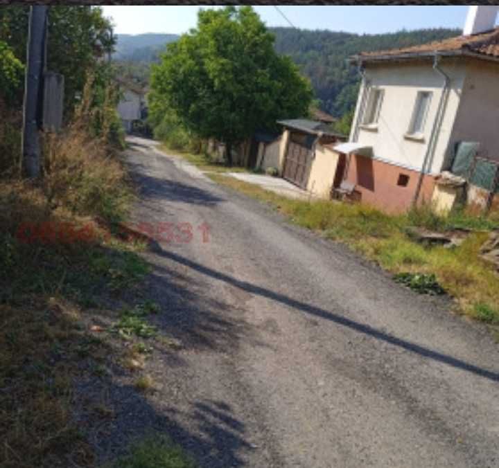 Продава се Къща в Елин Пелин - 142 кв.м за 39906 €/кв.м - Снимка #2