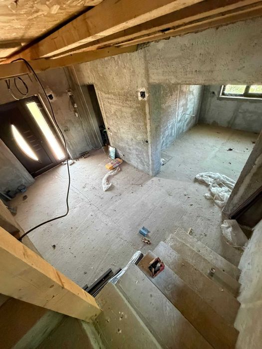 Casă de vânzare Săpoca - Teren 1480 mp, complet consolidată