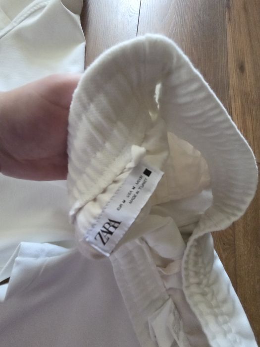 Compleu zara mărimea M
