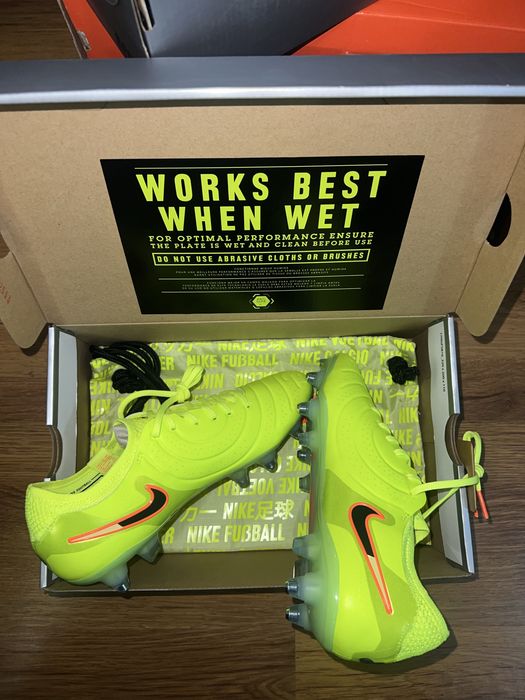 Tiempo Legend 10 Elite SG-PRO AC