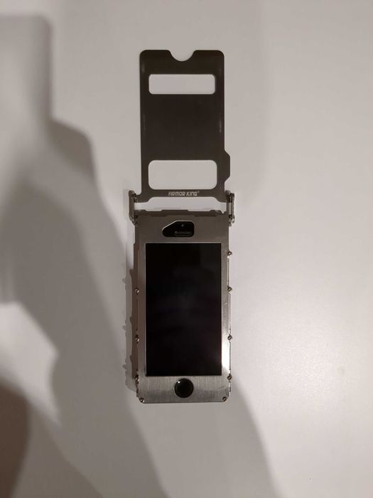 Стоманен калъф/кейс Armor King за iPhone SE/5S/5