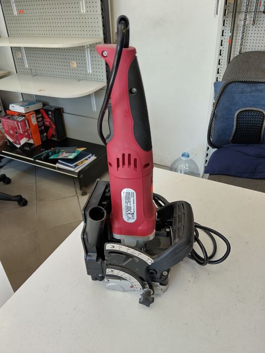 Електрическа фреза за сглобка рибки