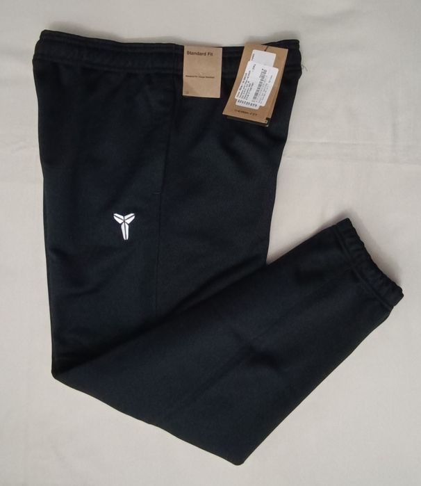 Nike Kobe Therma-FIT Pants оригинално долнище ръст 137-147см Найк Кобе черно долно Kobe Bryant