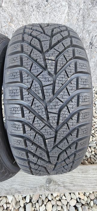 Anvelope Yokohama BluEarth Winter V905 M+S 195/55 R15 85H