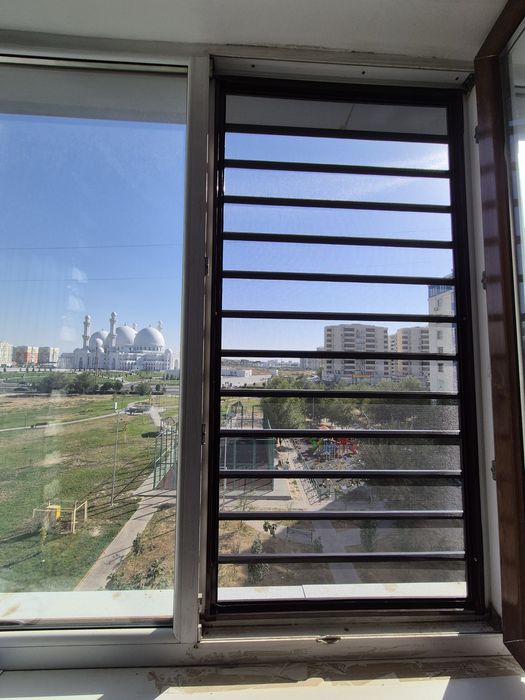 Решетки от выпадения детей!